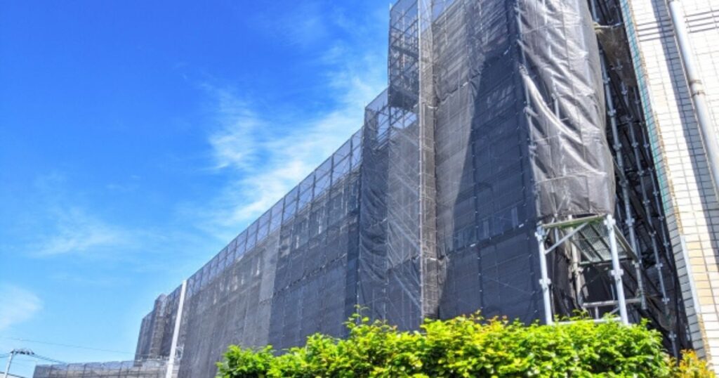 マンションの修繕工事の様子